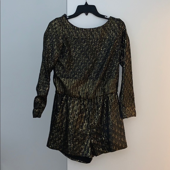 Zara Dresses & Skirts - Súper sexy/elegant glittery romper